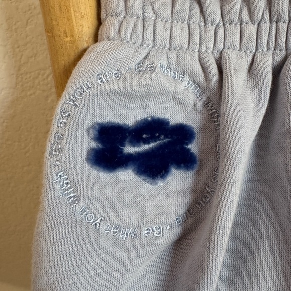 Nike Sportswear Project Uphoria Women's Hoodie and Shorts Set - Picture 9 of 12